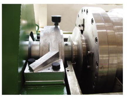 Apresse o centrifugador horizontal do filtro da bacia contínua do cilindro 4200 r/min para o esclarecimento líquido