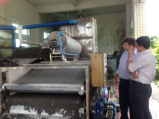 Công suất lớn bùn Dewatering Belt Press Machine Đối với Công nghiệp