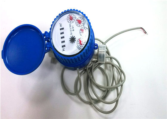 ถิ่นที่อยู่เดี่ยว Meter Water Jet