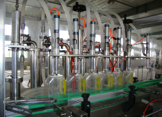 Attrezzatura imbottigliante dell'acqua in bottiglia di rifornimento dell'olio ad alta velocità della macchina in pieno automatica